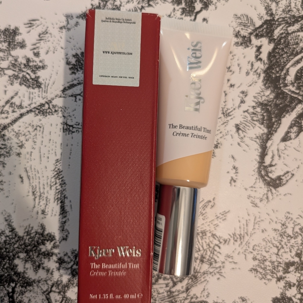 Kjaer Weis - The Beautiful Tint F3 - New
